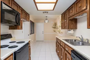 8216 Summer Side Dr, Austin, TX 78759 - Photo 12