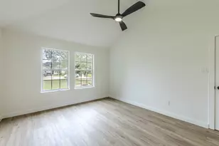 119 W Kikipua Ln, Bastrop, TX 78602 - Photo 12
