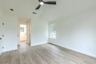 119 W Kikipua Ln, Bastrop, TX 78602 - Photo 14