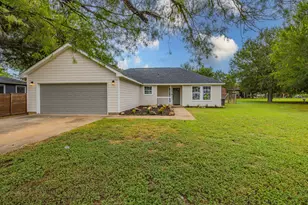 119 W Kikipua Ln, Bastrop, TX 78602 - Photo 1