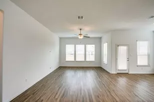 104 Night Bloom Path, Liberty Hill, TX 78642 - Photo 4