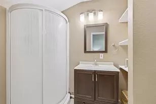 106 Zimmerman Ave, Bastrop, TX 78602 - Photo 8