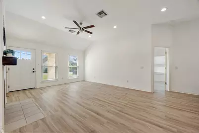 10114 Janet Loop, Dripping Springs, TX 78620 - Photo 6