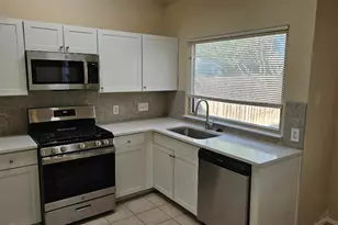 12825 Staton Dr, Austin, TX 78727 - Photo 4