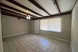 610 N Main St, Kyle, TX 78640 - Photo 2