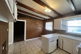 610 N Main St, Kyle, TX 78640 - Photo 6