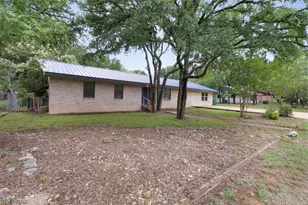1313 Oakridge Dr, Blanco, TX 78606 - Photo 2