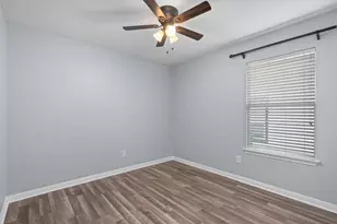 5036 Lexington Meadow Ln, Del Valle, TX 78617 - Photo 20