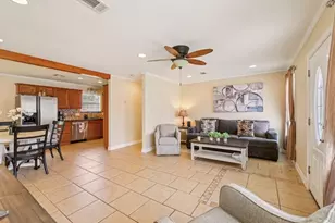 803 E 3rd St, Georgetown, TX 78626 - Photo 4