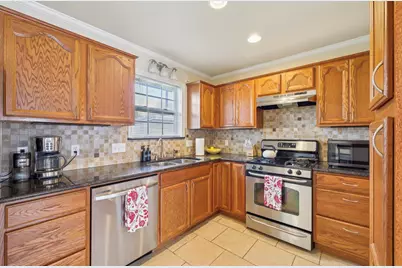 803 E 3rd Street, Georgetown, TX 78626 - Photo 6