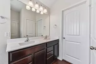 105 Green Jay Dr, Jarrell, TX 76537 - Photo 28