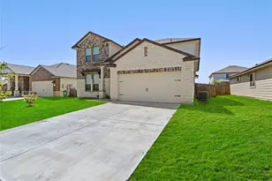 105 Green Jay Dr, Jarrell, TX 76537 - Photo 4