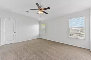 105 Green Jay Dr, Jarrell, TX 76537 - Photo 24
