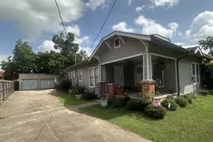 129 E Crockett St, La Grange, TX 78945 - Photo 2