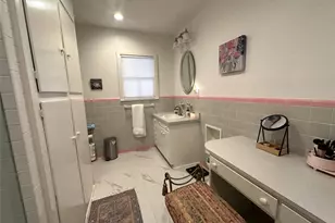 129 E Crockett St, La Grange, TX 78945 - Photo 6