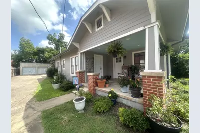 129 E Crockett Street, La Grange, TX 78945 - Photo 1