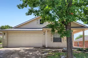 140 Plumbago Cove, Buda, TX 78610 - Photo 2