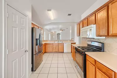 140 Plumbago Cove, Buda, TX 78610 - Photo 14