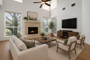 38 Tiburon Dr, The Hills, TX 78738 - Photo 8