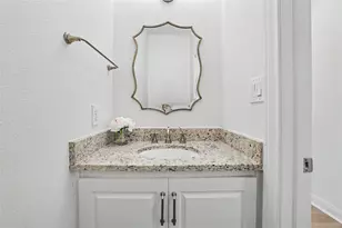 38 Tiburon Dr, The Hills, TX 78738 - Photo 36