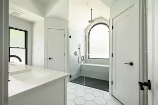 7704 Kiva Dr, Austin, TX 78749 - Photo 28