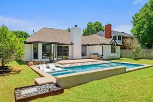 7704 Kiva Dr, Austin, TX 78749 - Photo 8