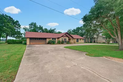 133 Champions Drive, Rockdale, TX 76567 - Photo 32