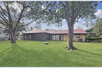 133 Champions Drive, Rockdale, TX 76567 - Photo 4