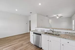 18400 Stellers Sea St, Elgin, TX 78621 - Photo 8