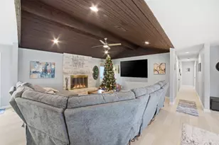 1609 Mesquite Ln, Georgetown, TX 78628 - Photo 6