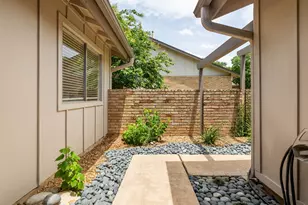 2532 Stoutwood Cir, Austin, TX 78745 - Photo 10