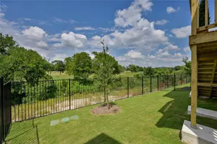 1531 N Red Bud Ln, Round Rock, TX 78665 - Photo 16