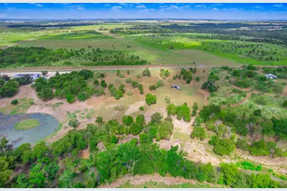 1721 County Road 429, Rockdale, TX 76567 - Photo 4