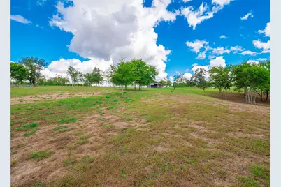 1721 County Road 429, Rockdale, TX 76567 - Photo 10