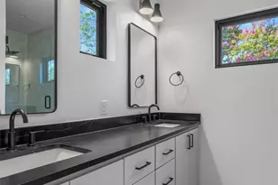 1402 Beckett St, Austin, TX 78757 - Photo 16