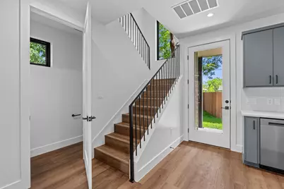 1402 Beckett Street #1B, Austin, TX 78757 - Photo 8