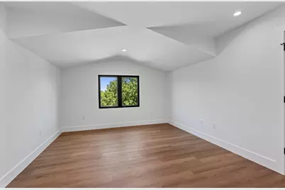 1402 Beckett Street #1B, Austin, TX 78757 - Photo 24