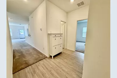 112 The Bad Way, Jarrell, TX 76537 - Photo 4