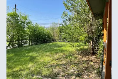 1601 Taylor Gaines Street #B, Austin, TX 78741 - Photo 12