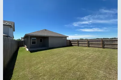 305 Randall Place, Rockdale, TX 76567 - Photo 8