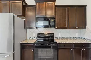 231 Druse Ln, Jarrell, TX 76537 - Photo 8