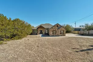 710 Deer Creek Cir, Dripping Springs, TX 78620 - Photo 4