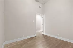 715 Porter St, Taylor, TX 76574 - Photo 8