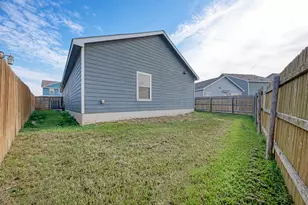 129 Vulcan Dr, Jarrell, TX 76537 - Photo 30