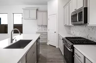 170 Blackborrow Dr, Kyle, TX 78640 - Photo 14