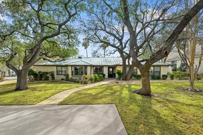 622 Robin Dale Drive, Lakeway, TX 78734 - Photo 2