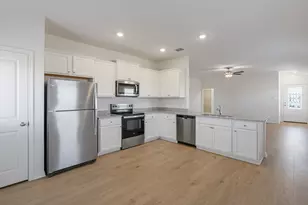 104 Paria Ct, Jarrell, TX 76537 - Photo 2