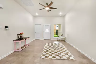 410 W Avenue C, Copperas Cove, TX 76522 - Photo 6