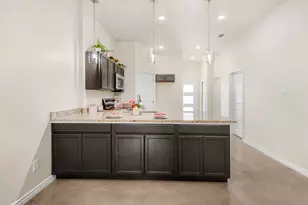 410 W Avenue C, Copperas Cove, TX 76522 - Photo 8
