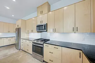 7710 Watson St, Austin, TX 78757 - Photo 18